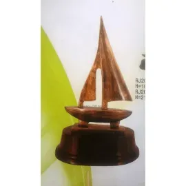 Статуэтка награда яхта RJ 2067 в интернет-магазине kubki-olimp.ru и cup-olimp.ru Фото 0